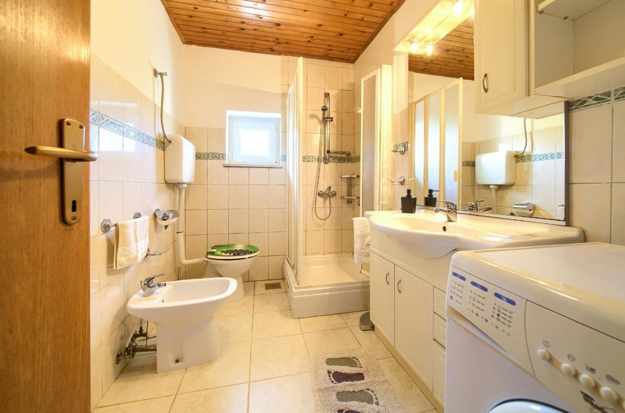 Apartment Lipovac Malinska Ngoại thất bức ảnh