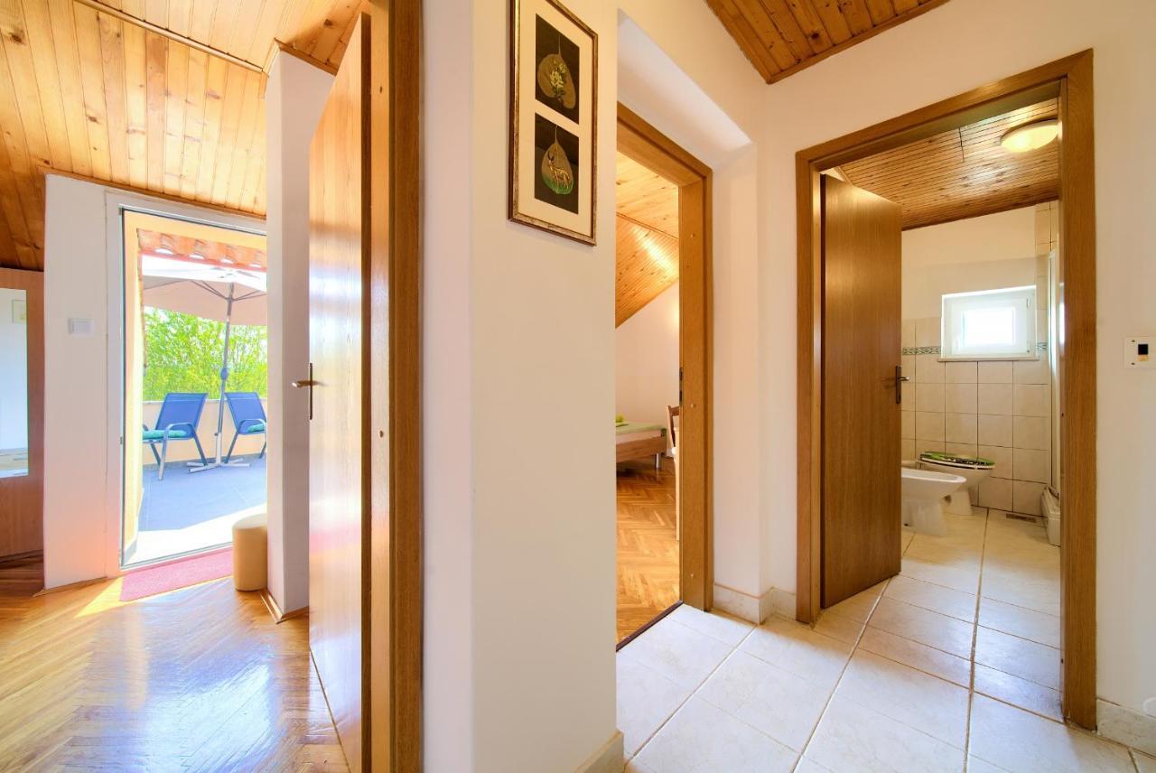 Apartment Lipovac Malinska Ngoại thất bức ảnh