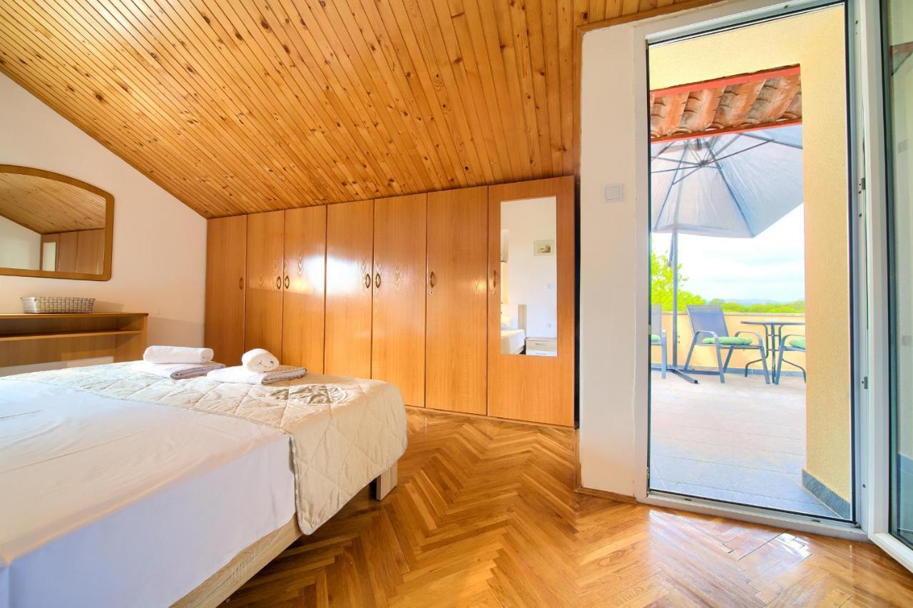 Apartment Lipovac Malinska Ngoại thất bức ảnh