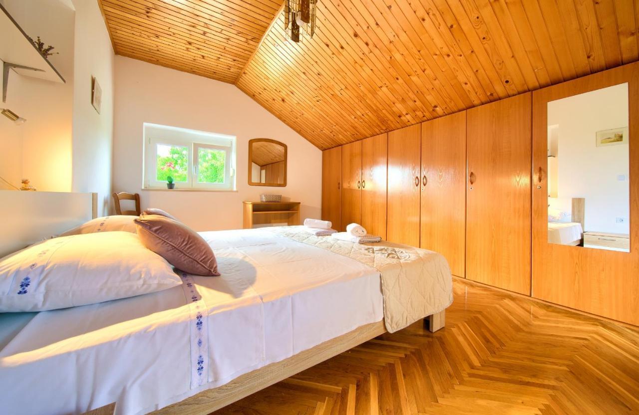 Apartment Lipovac Malinska Ngoại thất bức ảnh